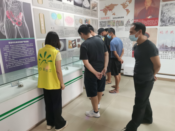 阜沙鎮(zhèn)禁毒信息〔2022〕第251期--【禁毒攻堅(jiān)】“禁絕毒品 健康生活”-阜沙禁毒教育基地宣講活動