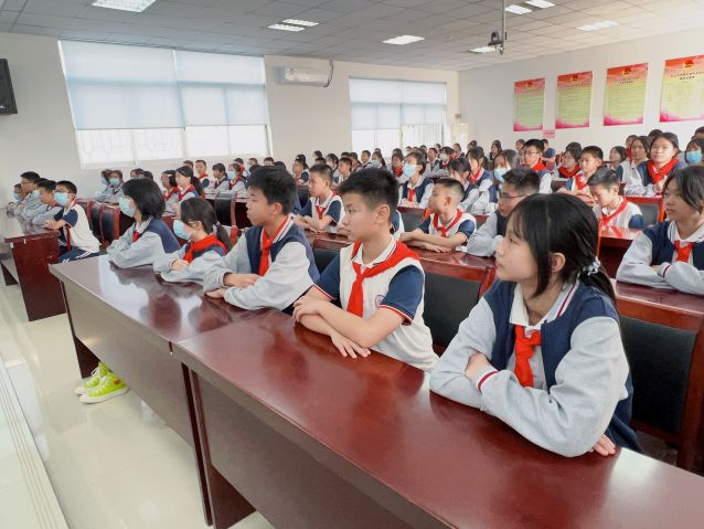 三鄉(xiāng)鎮(zhèn)開展“上好開學(xué)第一課，師生共筑‘防毒墻’”活動圖片1.JPG